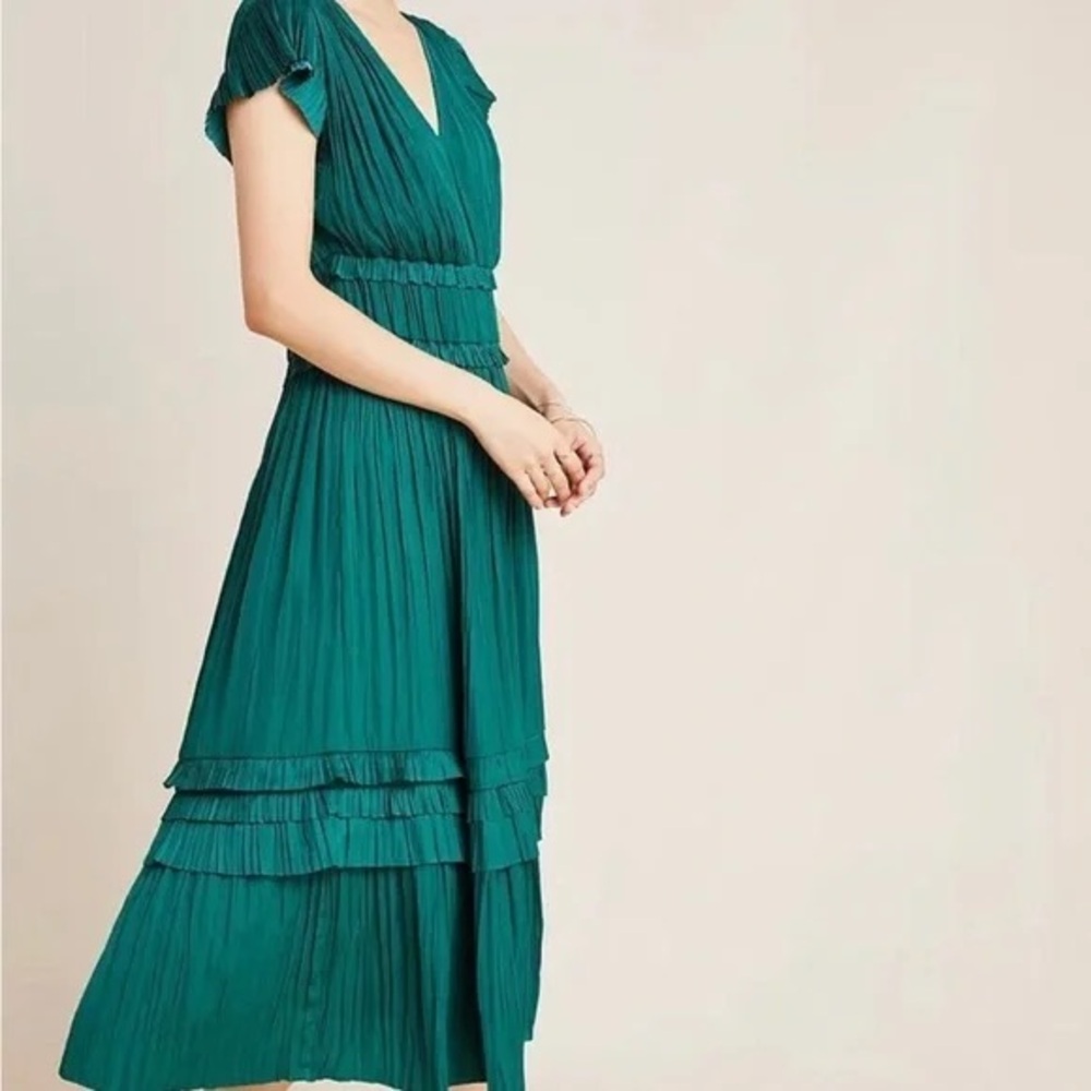 Stunning deep green go with the flow dress - xs